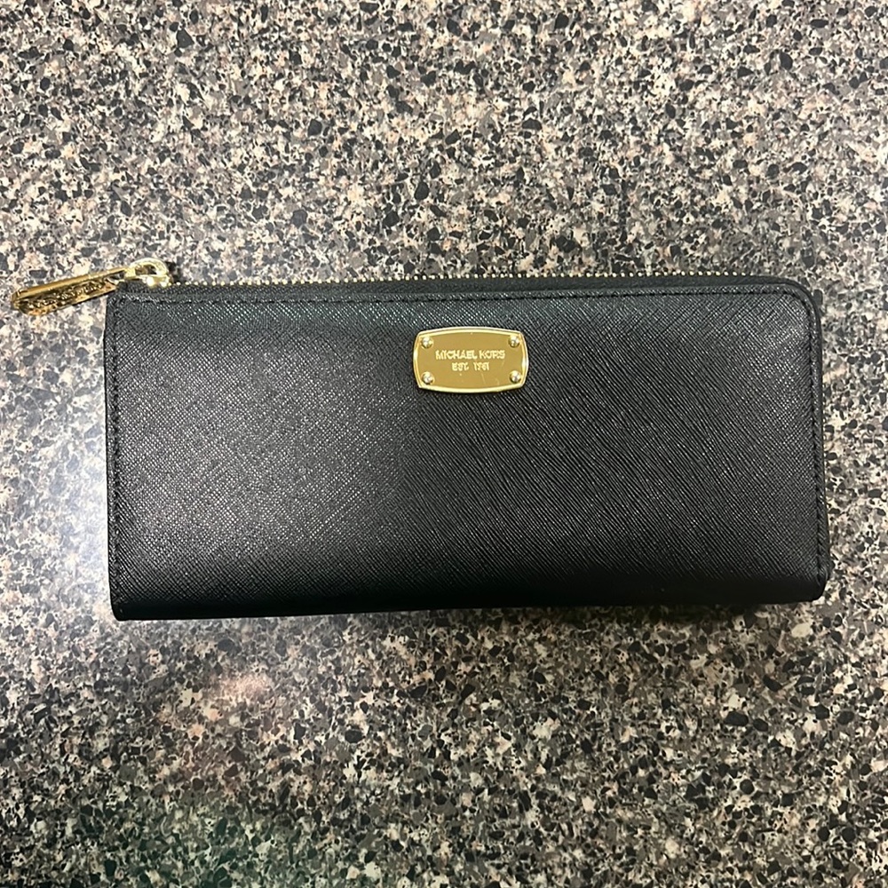 Michael Kors Black Leather Zip Around Wallet